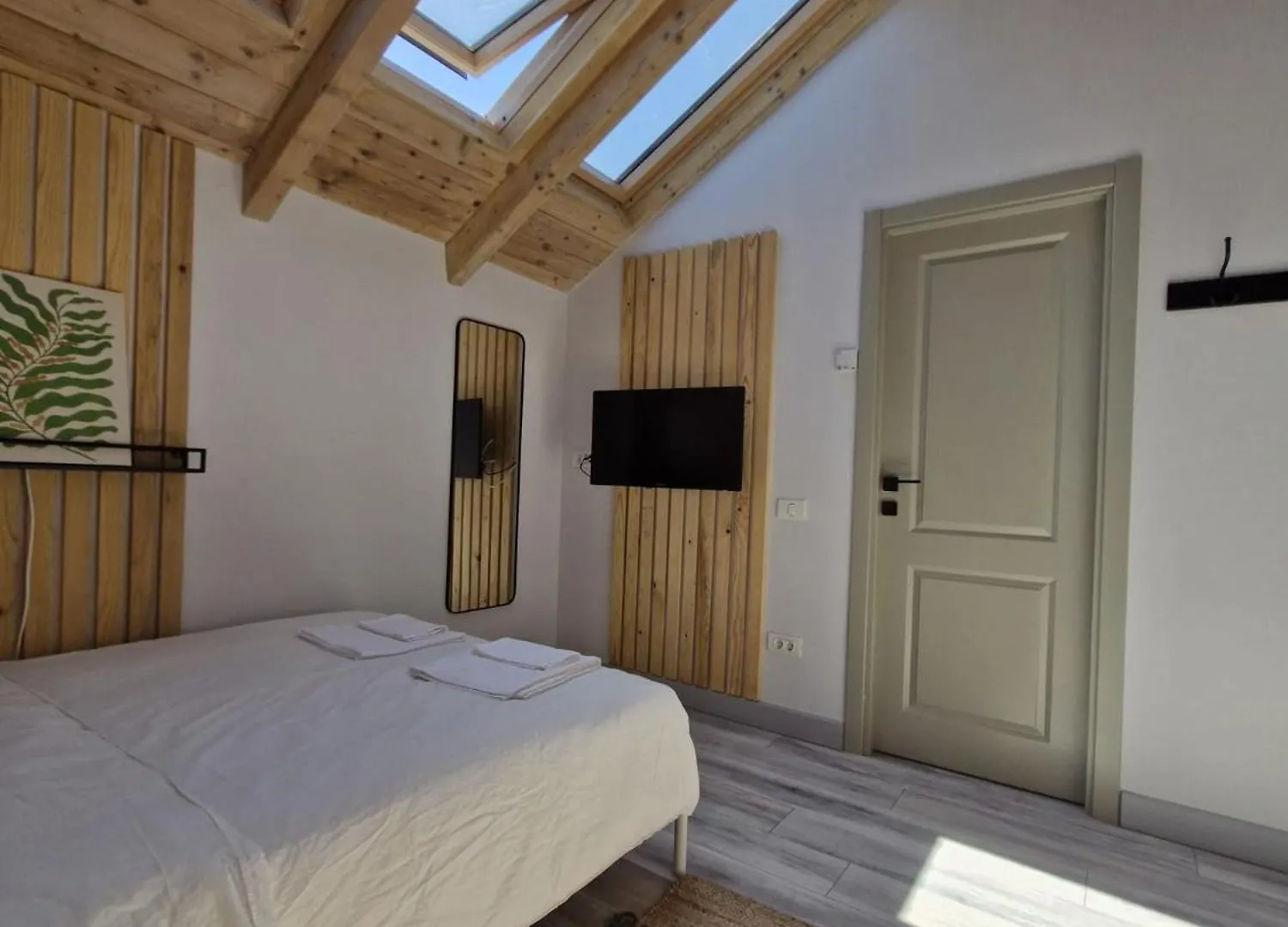 Small Attic Room With Private Bathroom Bucharest 0*,  Romania